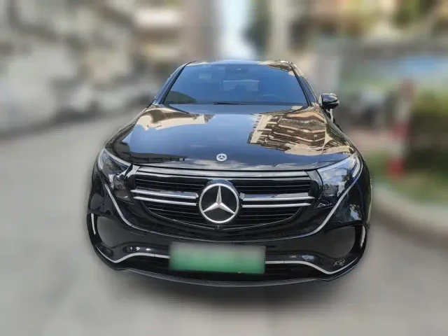 Mercedes-Benz EQC — Фото автомобиля 2