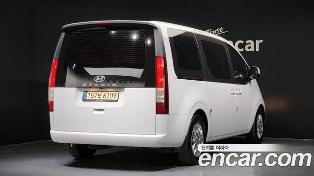 Hyundai Staria Staria Tourer 9 мест — Фото автомобиля 2