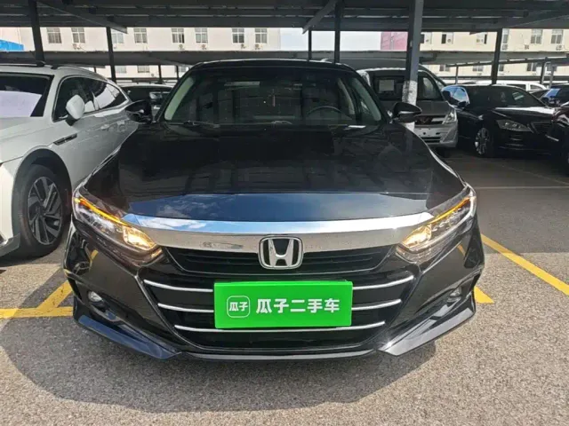 Honda Accord — Фото автомобиля 2