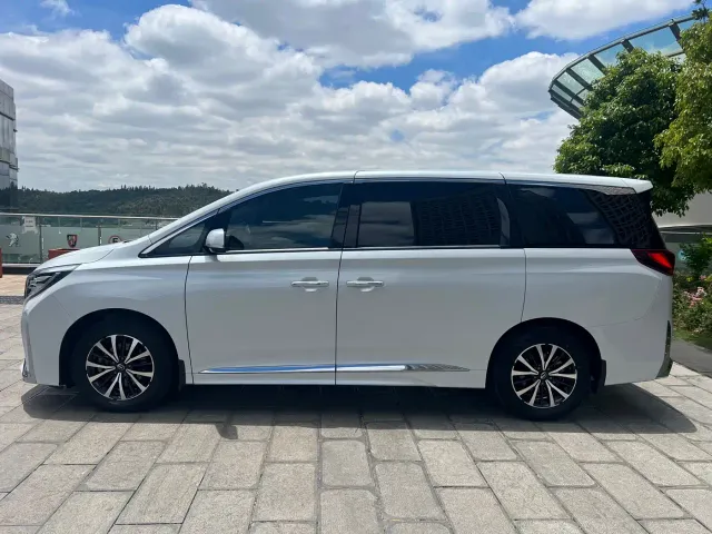 GAC Trumpchi M8 — Фото автомобиля 7
