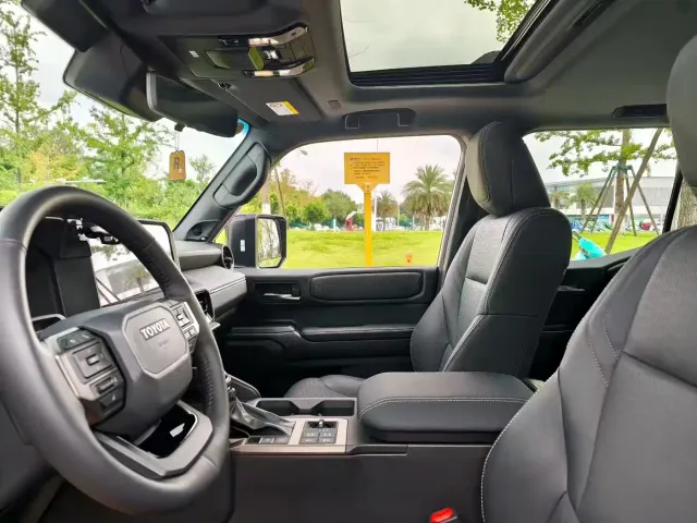 Toyota Prado — Фото автомобиля 6