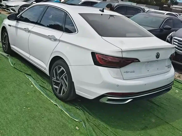 Volkswagen Sagitar — Фото автомобиля 8