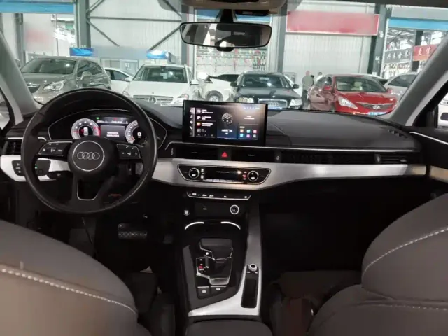 Audi A4L — Фото автомобиля 9
