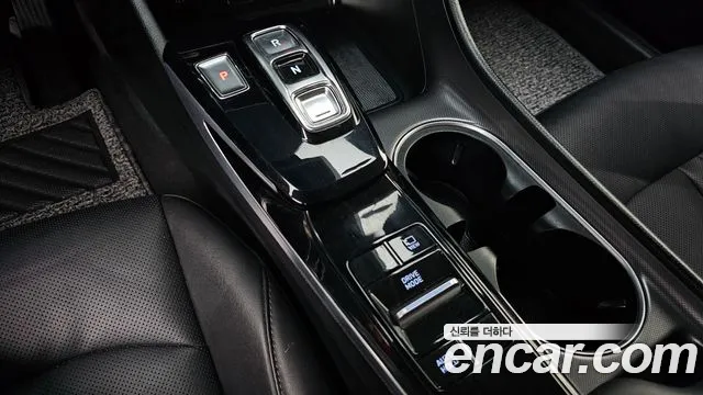 Hyundai Sonata Sonata (DN8) 2.0 LPG(Для проката) — Фото автомобиля 9