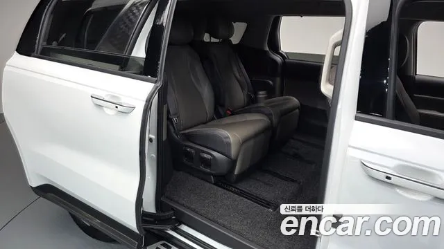Kia Carnival 4th Gen — Фото автомобиля 18