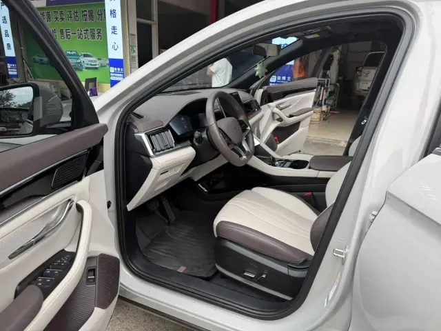 BYD Song PLUS — Фото автомобиля 11