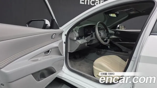 Hyundai Avante — Фото автомобиля 10