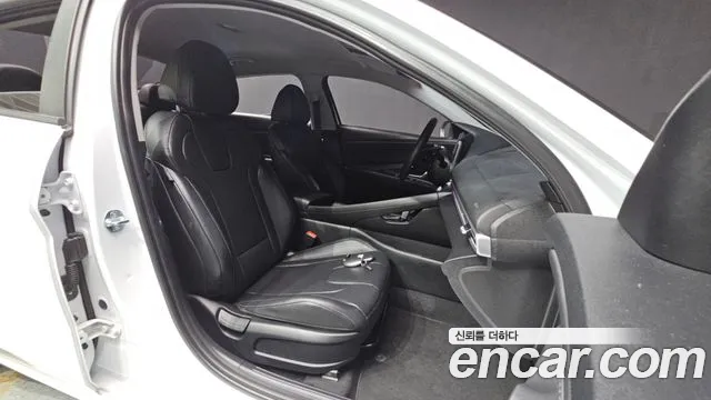 Hyundai Avante CN7 — Фото автомобиля 26