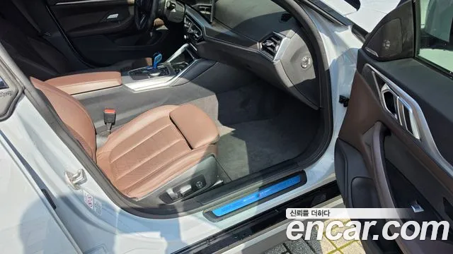 BMW i4 — Фото автомобиля 13