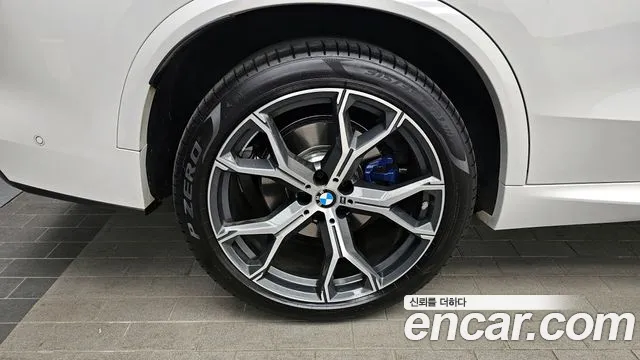 BMW X5 xDrive 40i M Sport — Фото автомобиля 4