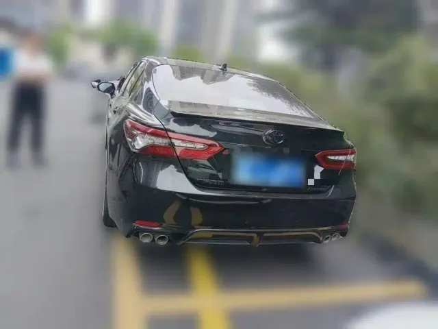 Toyota Camry — Фото автомобиля 3