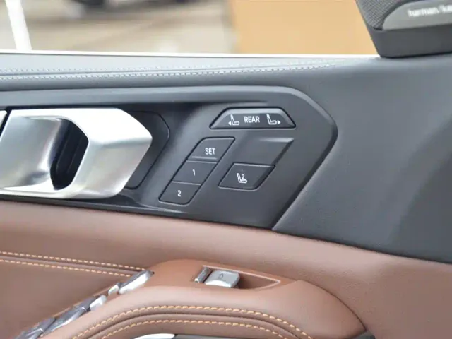 BMW X7 — Фото автомобиля 11