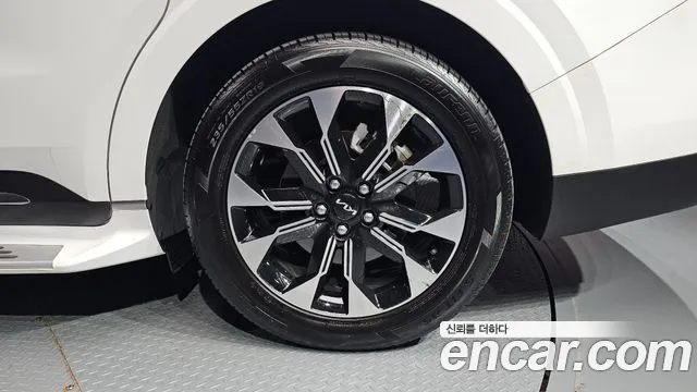 Kia Carnival — Фото автомобиля 6