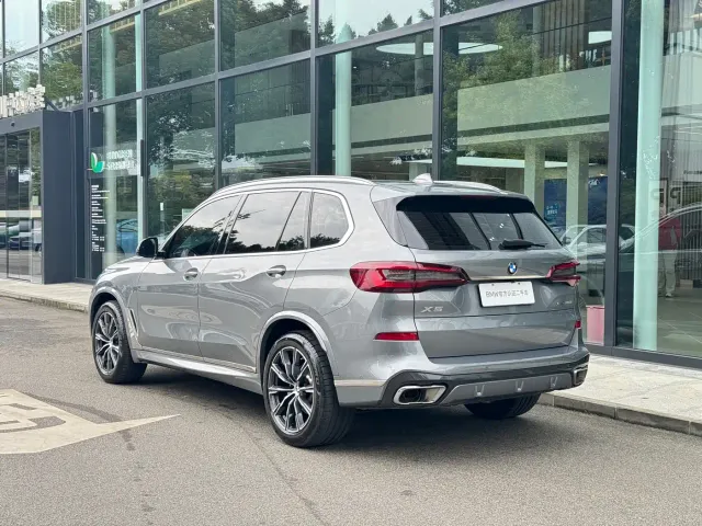BMW X5 — Фото автомобиля 5