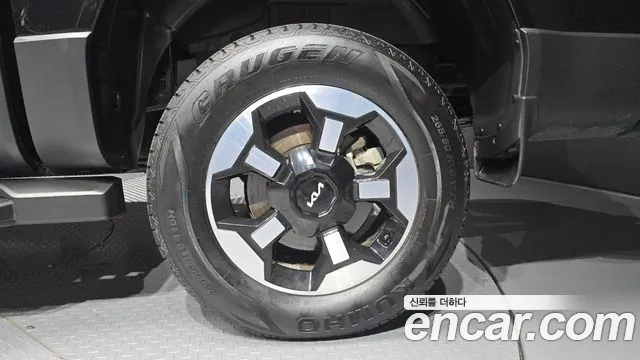 Kia Tasman Tasman 2.5T Бензин 2WD — Фото автомобиля 19