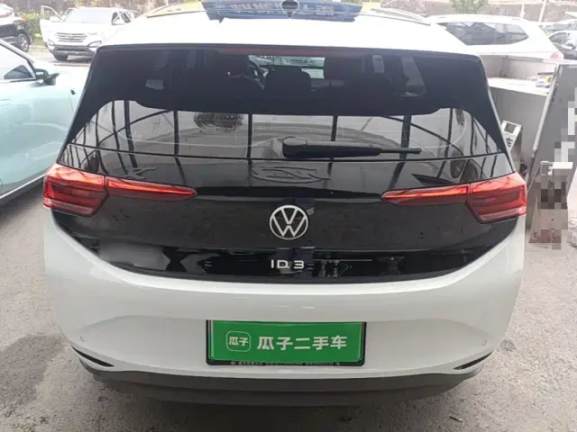 Volkswagen ID.3 — Фото автомобиля 5