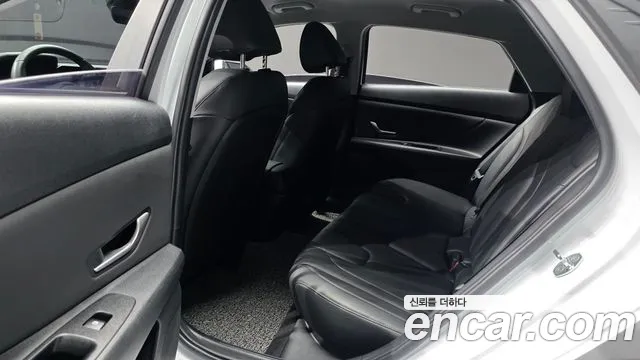 Hyundai AVANTE Avante (CN7) — Фото автомобиля 12