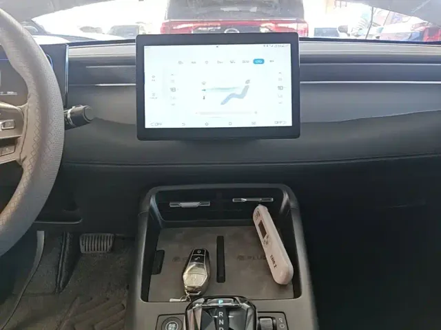 BYD Qin PLUS — Фото автомобиля 12