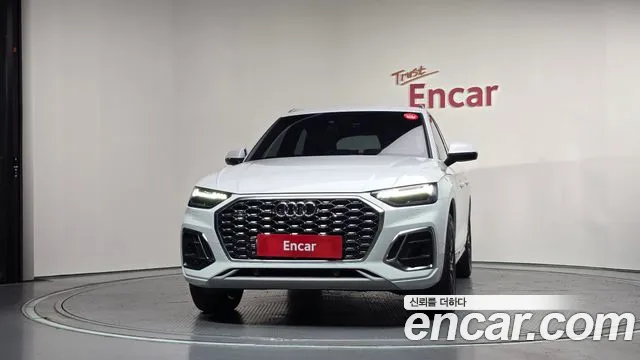 Audi Q5 45 TFSI quattro Sportback Premium — Фото автомобиля 3