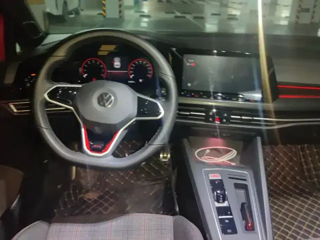 Volkswagen Golf GTI 2021 380TSI DSG GTI — Фото автомобиля 12