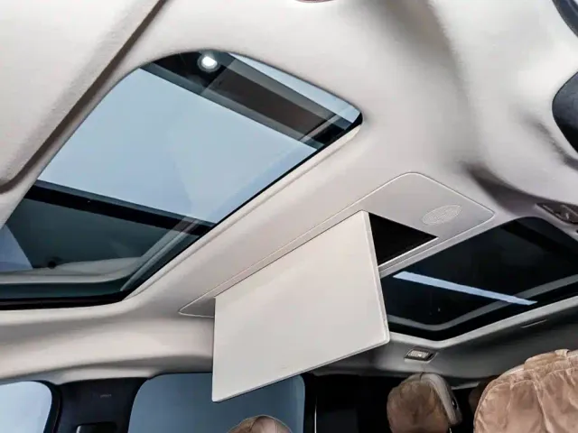 Li Auto MEGA — Фото автомобиля 22