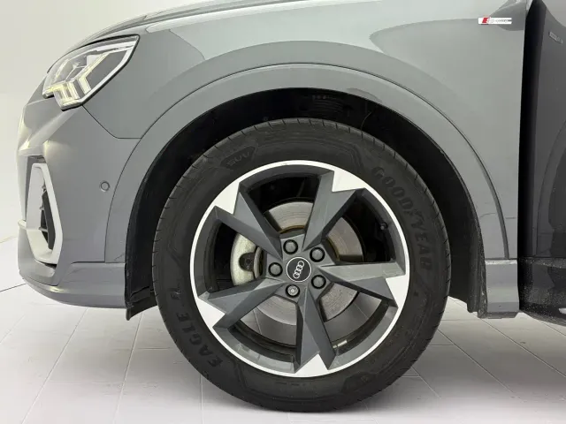 Audi Q3 — Фото автомобиля 21