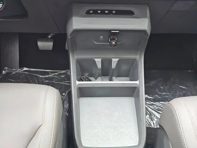 Maxus Dajia 7 — Фото автомобиля 16
