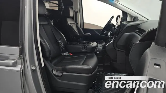 Hyundai Staria — Фото автомобиля 15