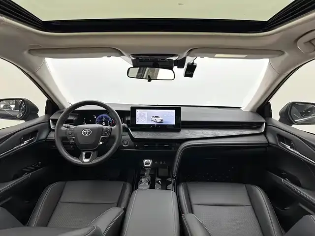 Toyota Camry — Фото автомобиля 9