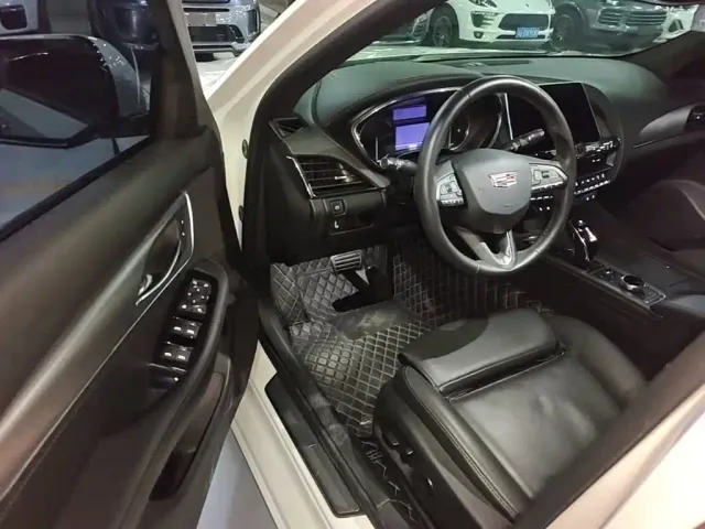 Cadillac CT5 — Фото автомобиля 15