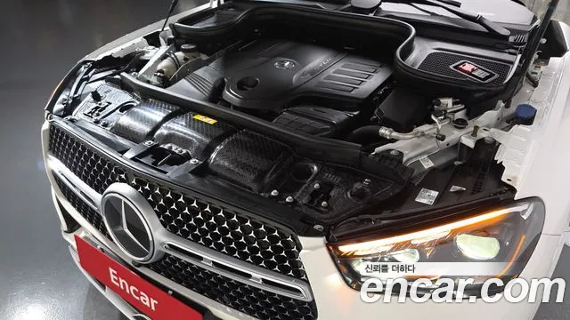 Mercedes-Benz GLE-Class — Фото автомобиля 6