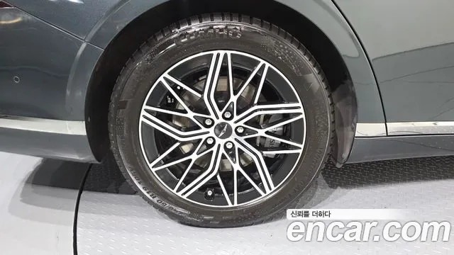 Genesis G90 Бензин 3.5 турбо AWD — Фото автомобиля 5