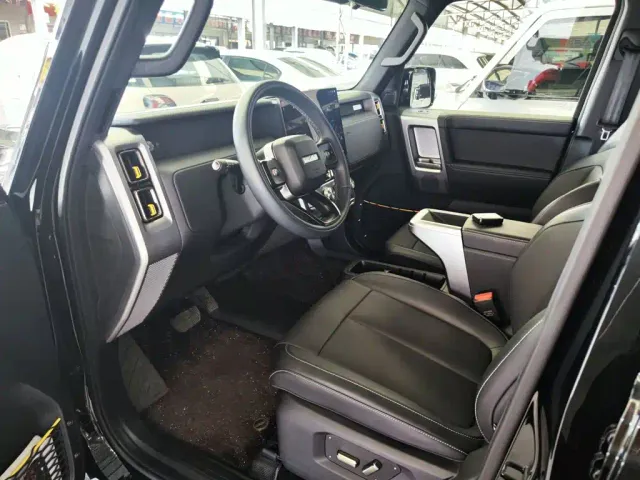 iCAR V23 — Фото автомобиля 15