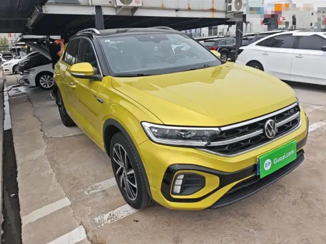 Volkswagen T-Roc — Фото автомобиля 3