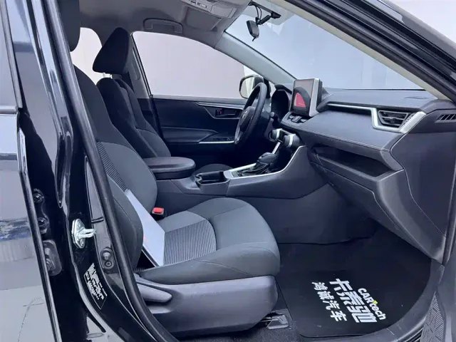 Toyota Wildlander — Фото автомобиля 18