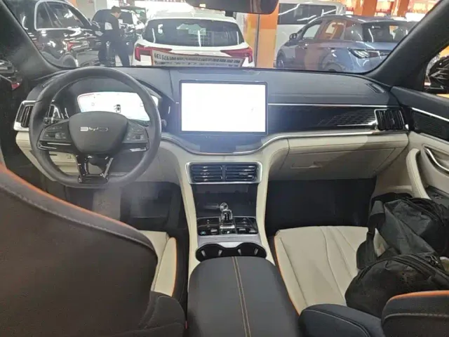 BYD Song PLUS — Фото автомобиля 9