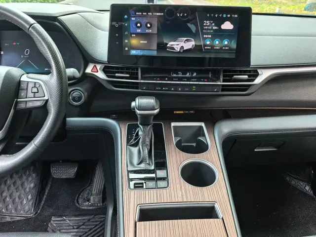 Toyota Granvia — Фото автомобиля 13