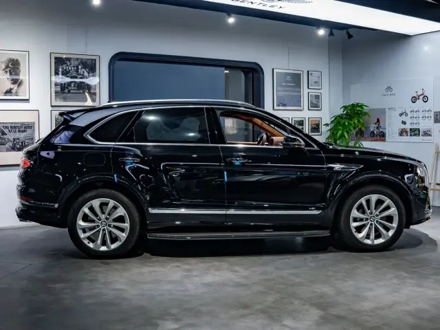 Bentley Bentayga — Фото автомобиля 4