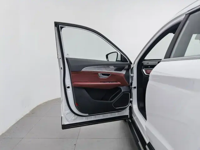 Jetour X70 Plus — Фото автомобиля 8
