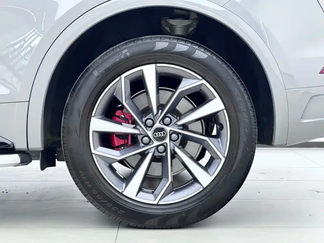 Audi Q5L — Фото автомобиля 17