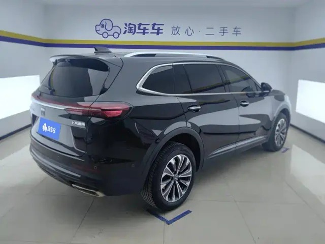 Buick Envision Plus — Фото автомобиля 3