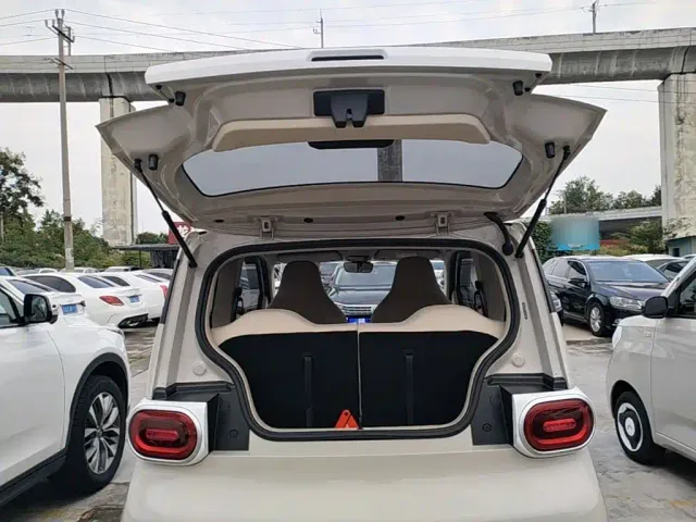 Wuling Hongguang Mini EV — Фото автомобиля 18