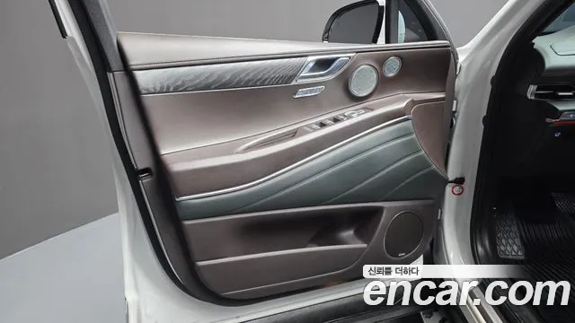 Genesis GV80 — Фото автомобиля 24