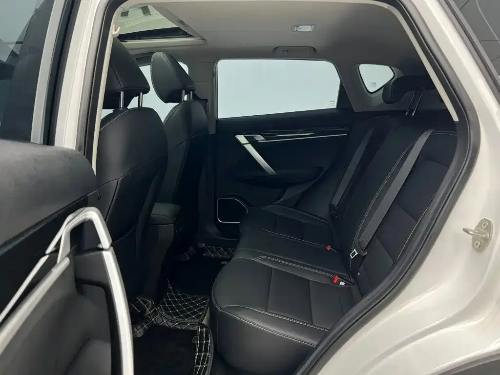 Geely Binyue 2025 1.5L CVT Super Edition MAX — Фото автомобиля 11