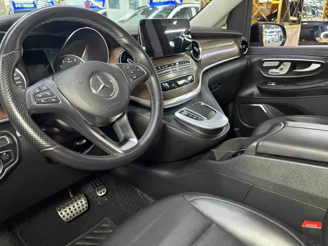 Mercedes-Benz V-Class — Фото автомобиля 6