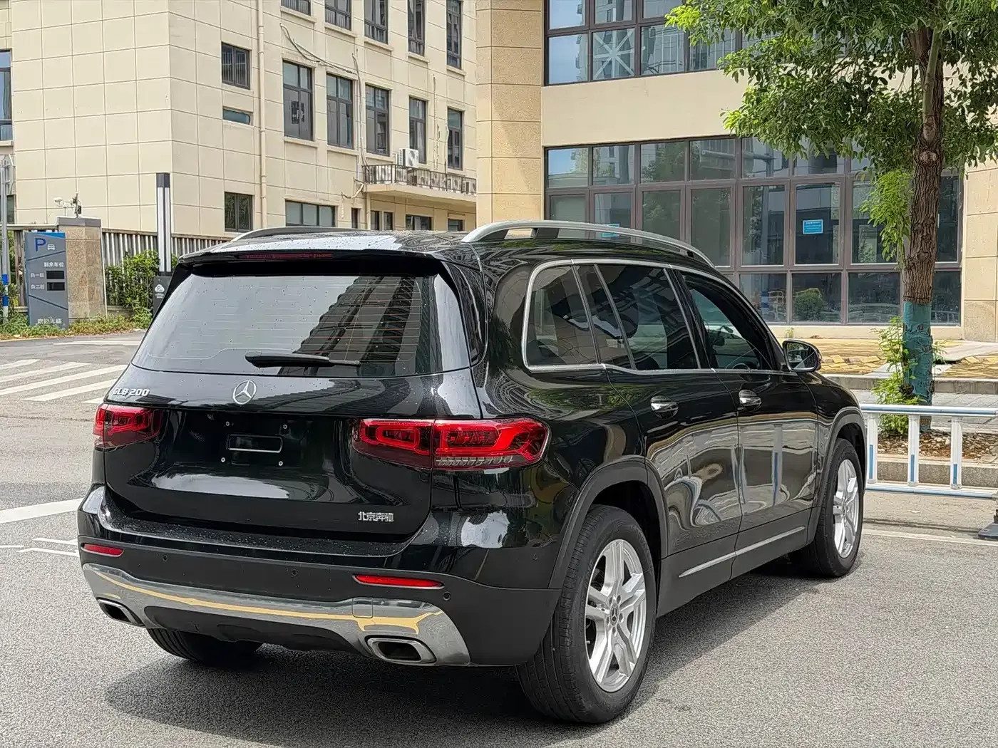 Mercedes-Benz Mercedes-Benz GLB 2022 Model GLB 200 Dynamic Edition — Фото автомобиля 11