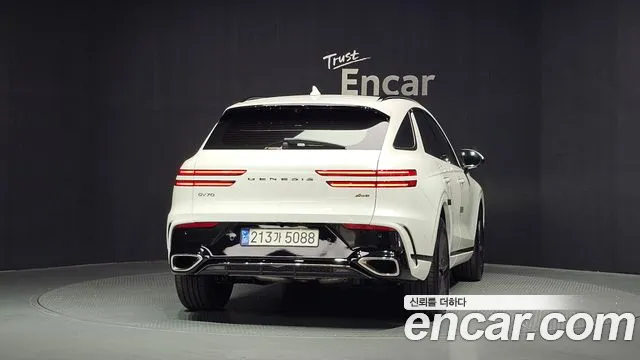 Genesis GV70 — Фото автомобиля 4