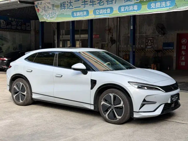 BYD Song L EV — Фото автомобиля 3