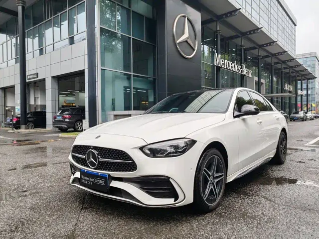 Фотография автомобиля — Mercedes-Benz C-Class