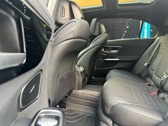 Mercedes-Benz C-Class — Фото автомобиля 15